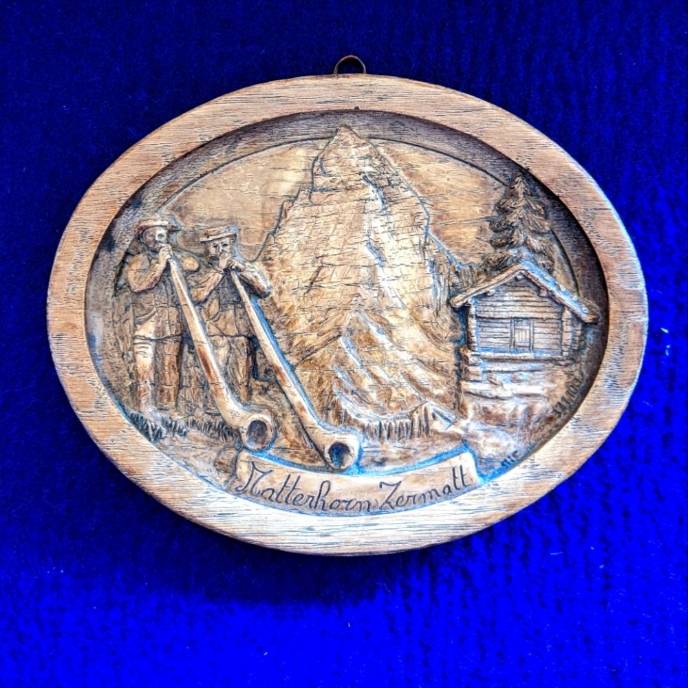 Wood Resin Souvenir Plate